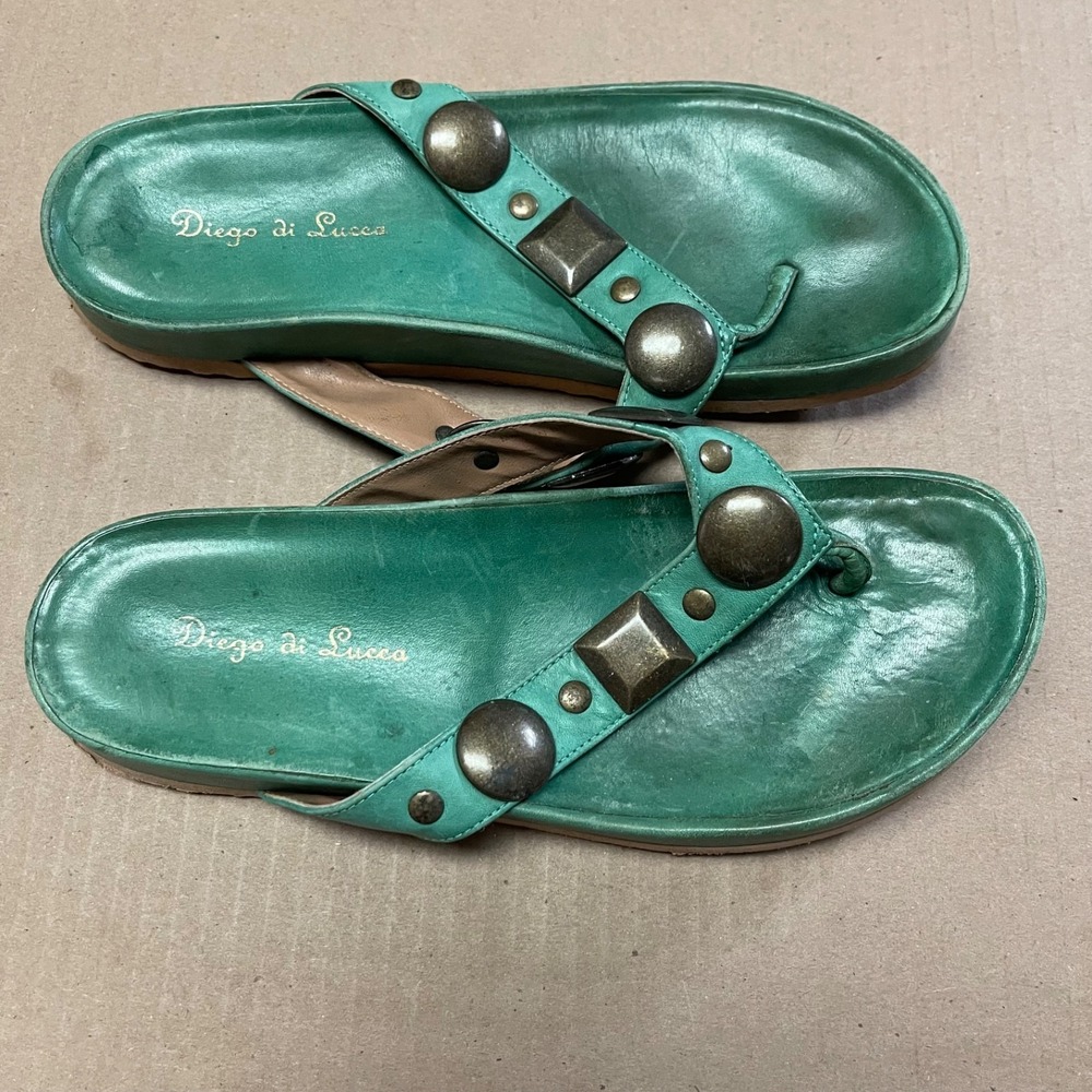 Diego di Lucca Womens Sz 8 Emerald Amora Studded Medallion Leather Thong Sandals - Picture 5 of 10